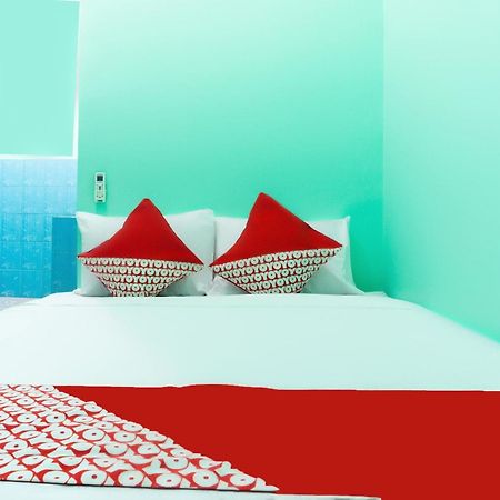 OYO 3095 Semarapura Homestay Makassar Luaran gambar
