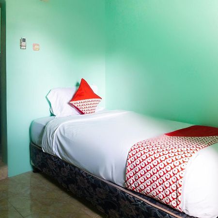 OYO 3095 Semarapura Homestay Makassar Luaran gambar