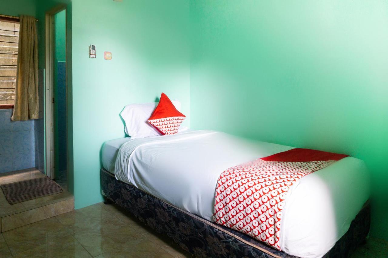 OYO 3095 Semarapura Homestay Makassar Luaran gambar