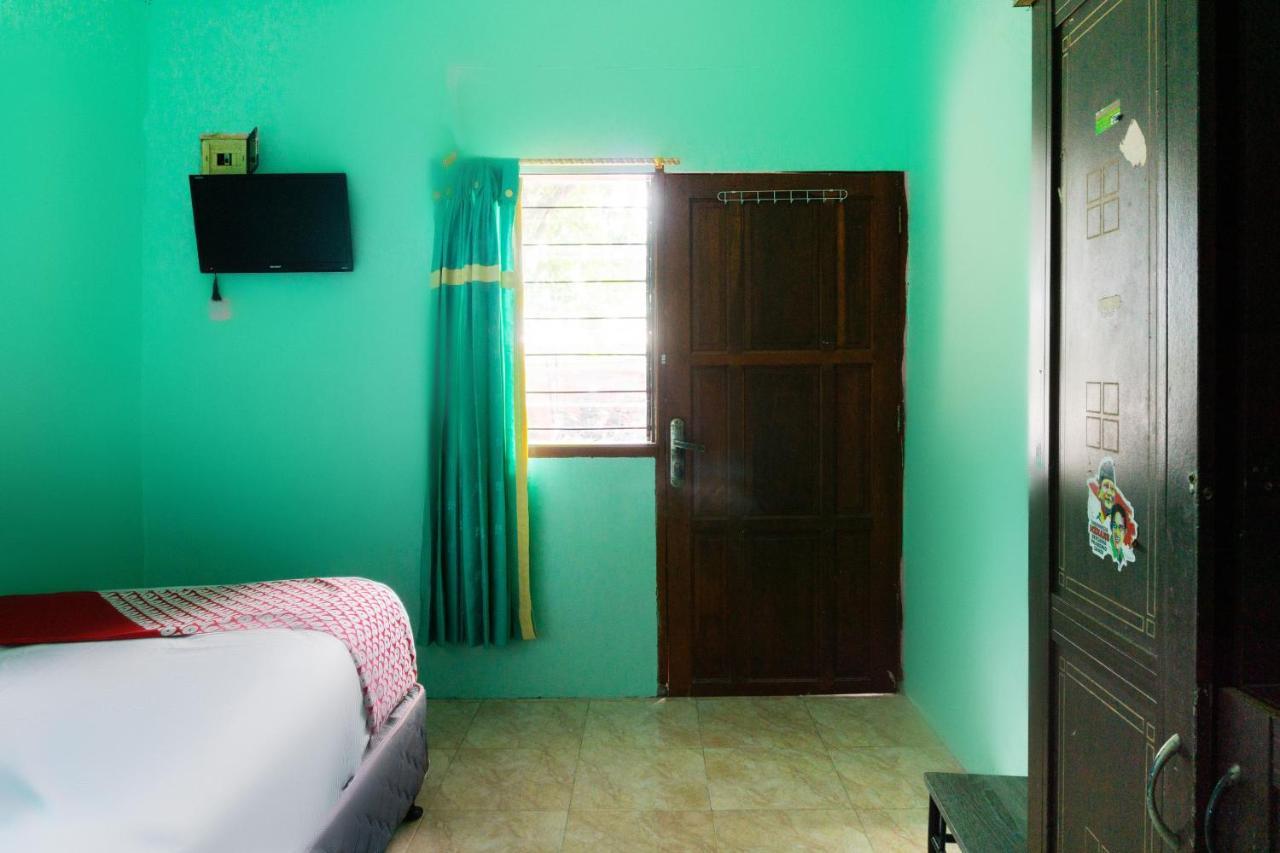 OYO 3095 Semarapura Homestay Makassar Luaran gambar