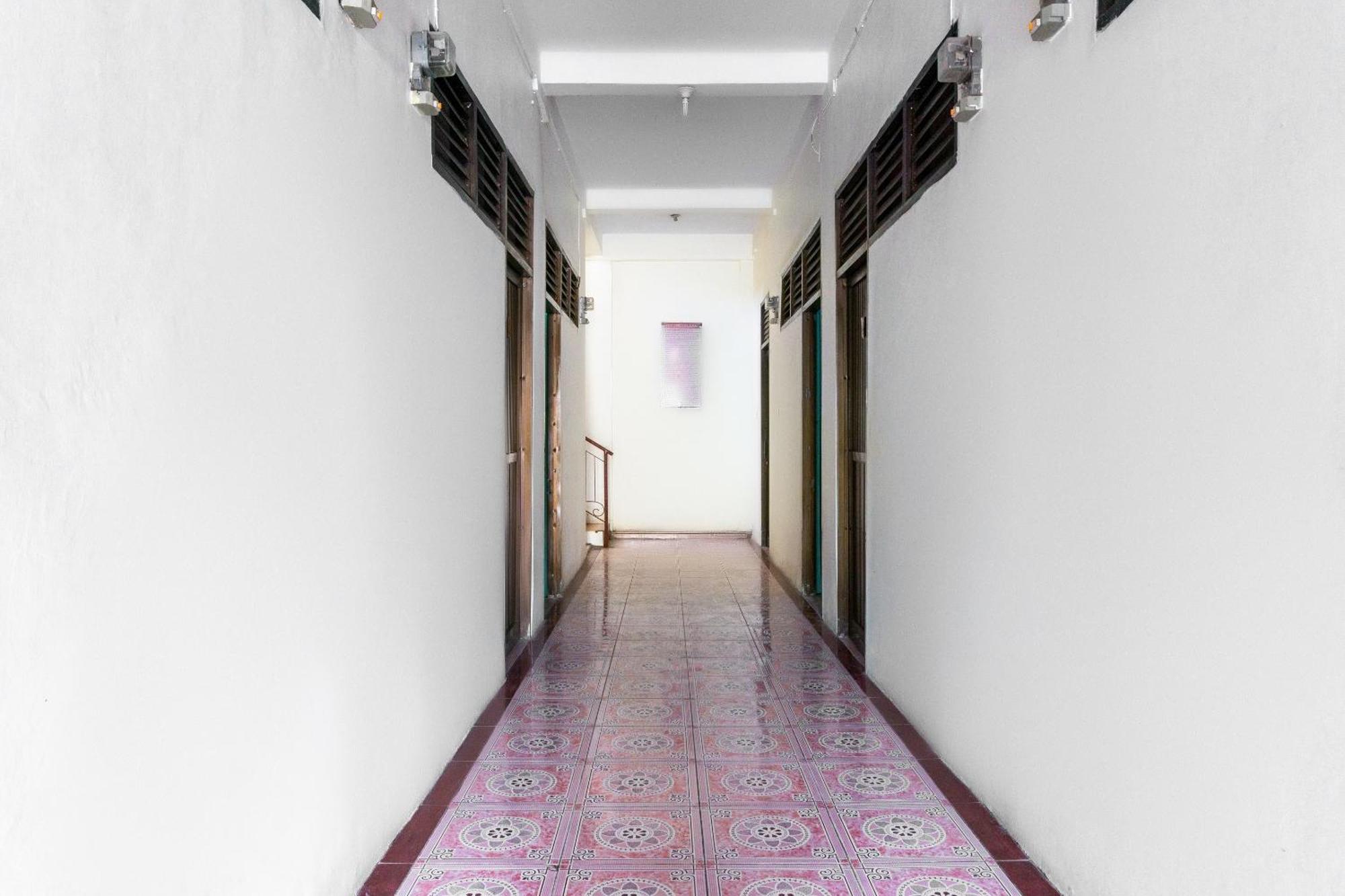 OYO 3095 Semarapura Homestay Makassar Luaran gambar
